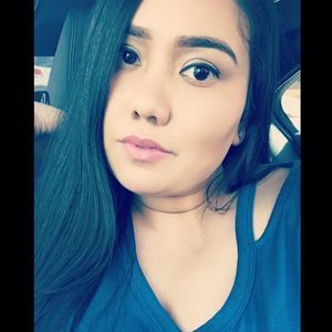 Meet your Posher, Crystal